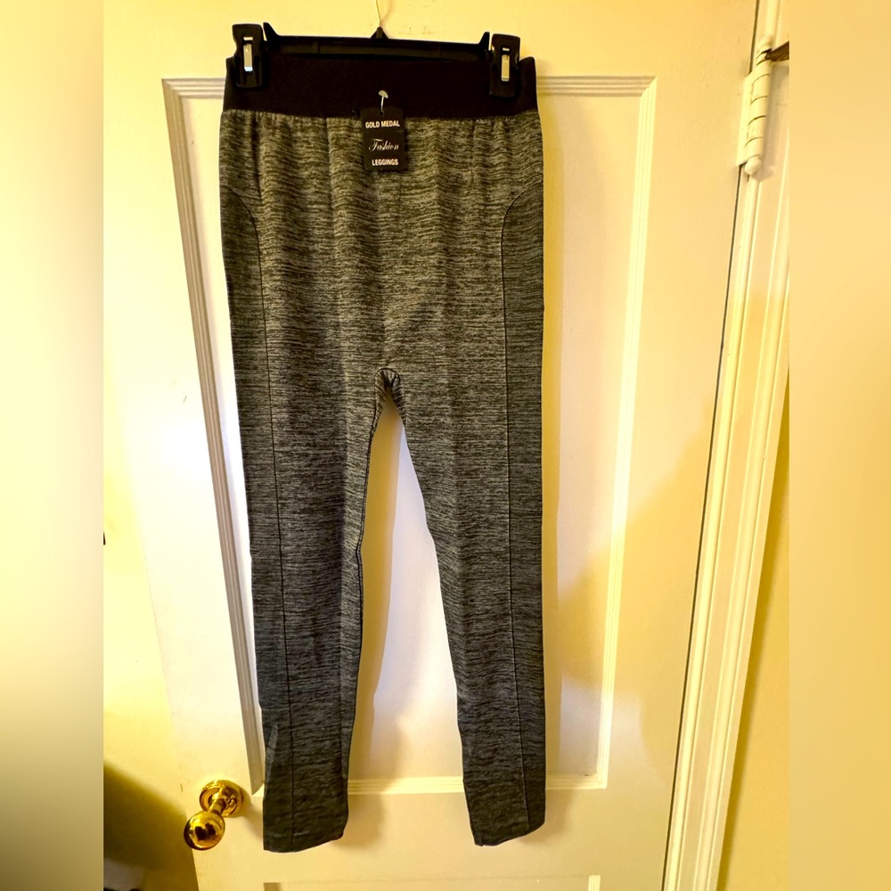 NWT - fleece-lined fashion leggings